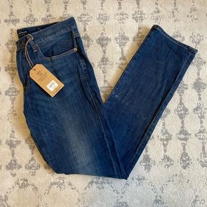 Lucky Brand Men’s 121 Slim Cut Jeans